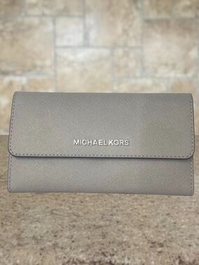 Michael Kors Trifold Leather Wallet Pearl Gray